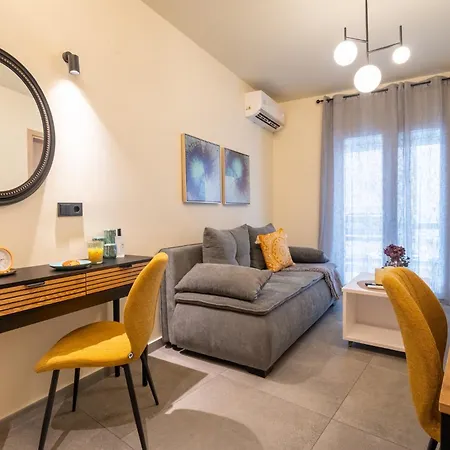 Апартамент Ernest Cozy Boutique Msliving