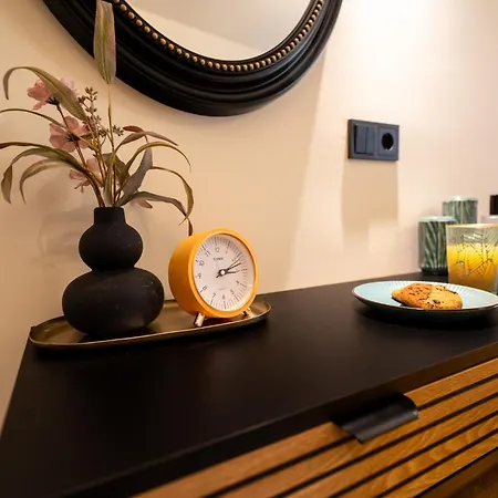 Ernest Cozy Boutique Msliving Апартамент